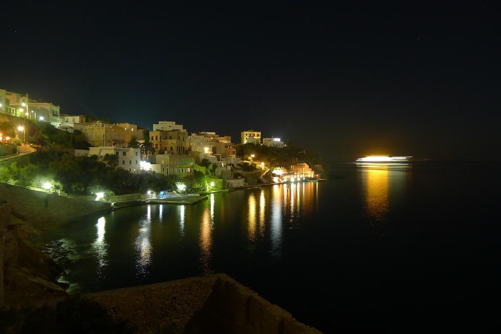Apollonos Seafront Apartment Ermoupoli Exterior foto